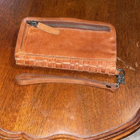 Vilenca Holland Leather Weaved Brown Wristlet 1 Spot on Front No Other Callouts - Picture 2 of 13